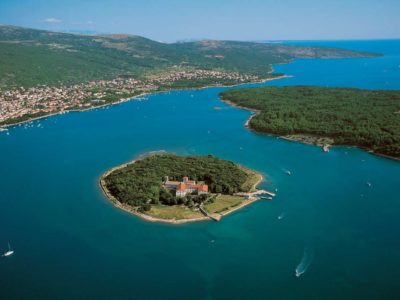 Punat, Bauland 70 m vom Meer entfernt