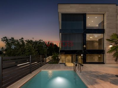 Malinska, Luxuswohnung mit Garten und Pool