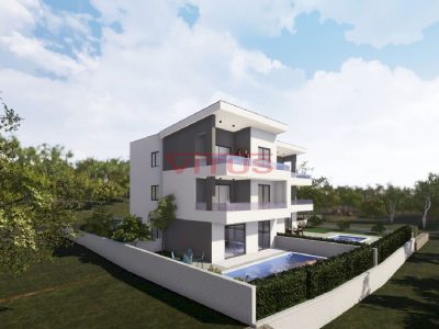 Malinska, Penthouse s okućnicom!