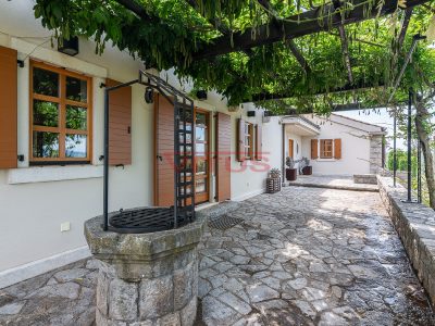 Krk, Luxuriöse Steinvilla mit zwei separaten Wohnräumen.