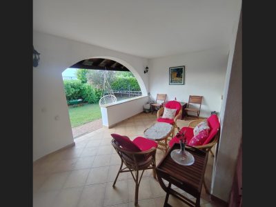 Malinska, Zwei-Zimmer-Wohnung im Erdgeschoss mit großem Garten