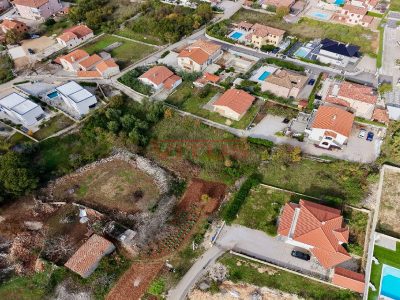 Krk, Građevinsko zemljište od 1840 m2 u mirnom predjelu