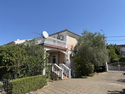 Malinska, Dvojna kuća sa dva apartmana